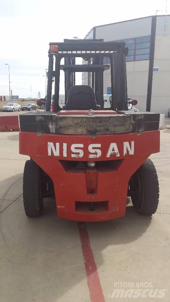Nissan WF05H70U Diesel trucks