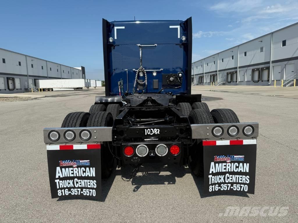 Kenworth W 990 Prime Movers