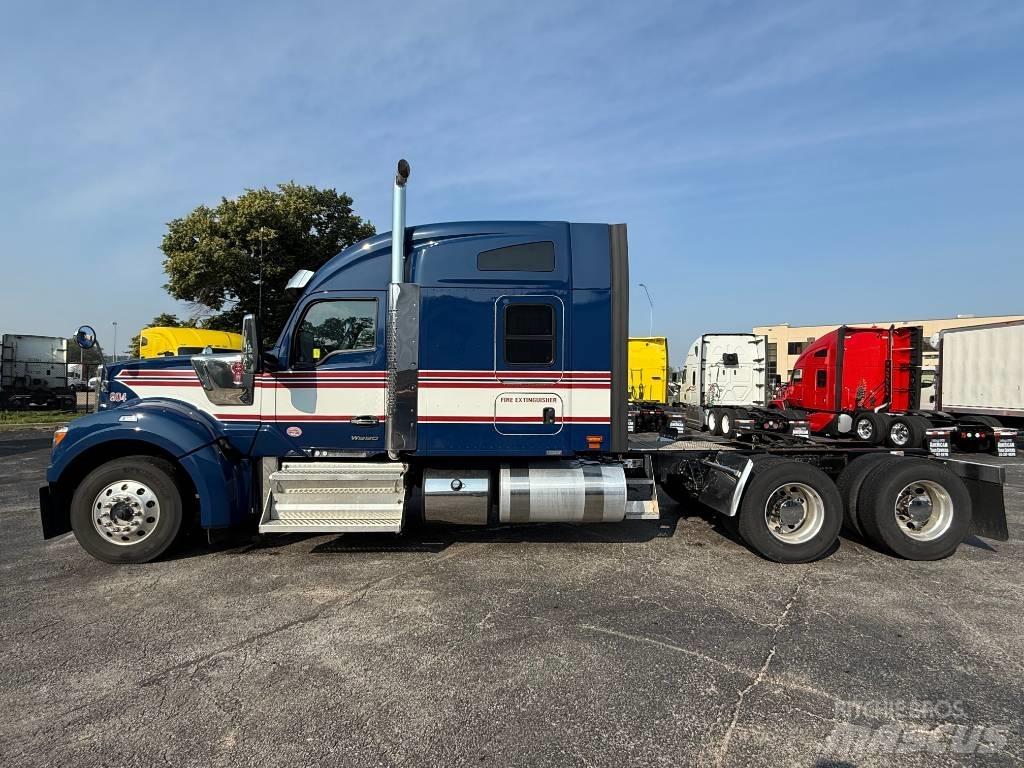 Kenworth W 990 Prime Movers