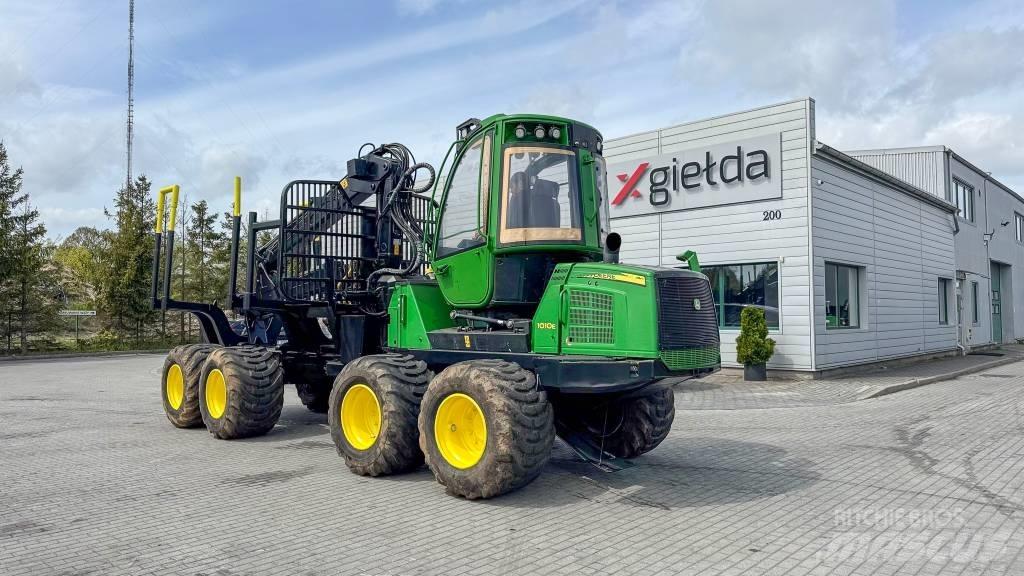 John Deere 1010 E Forwarders