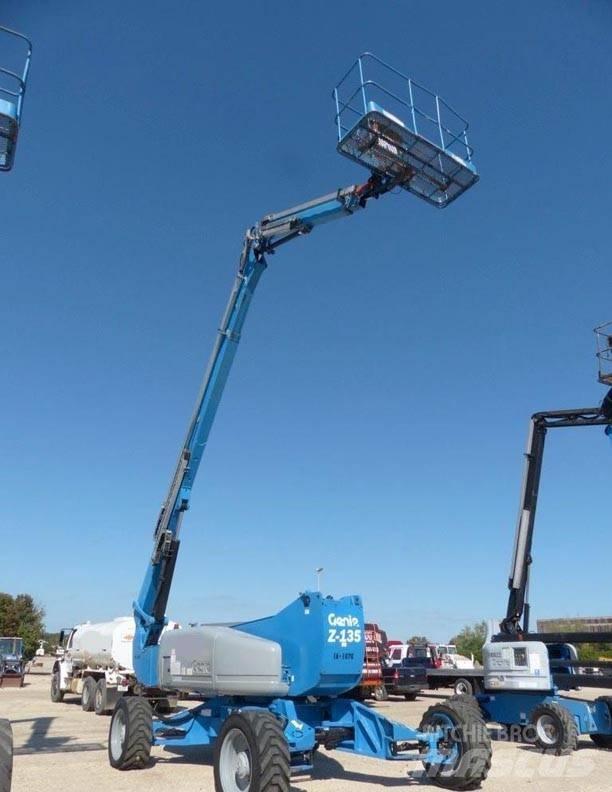 Genie Z135 Articulated boom lifts