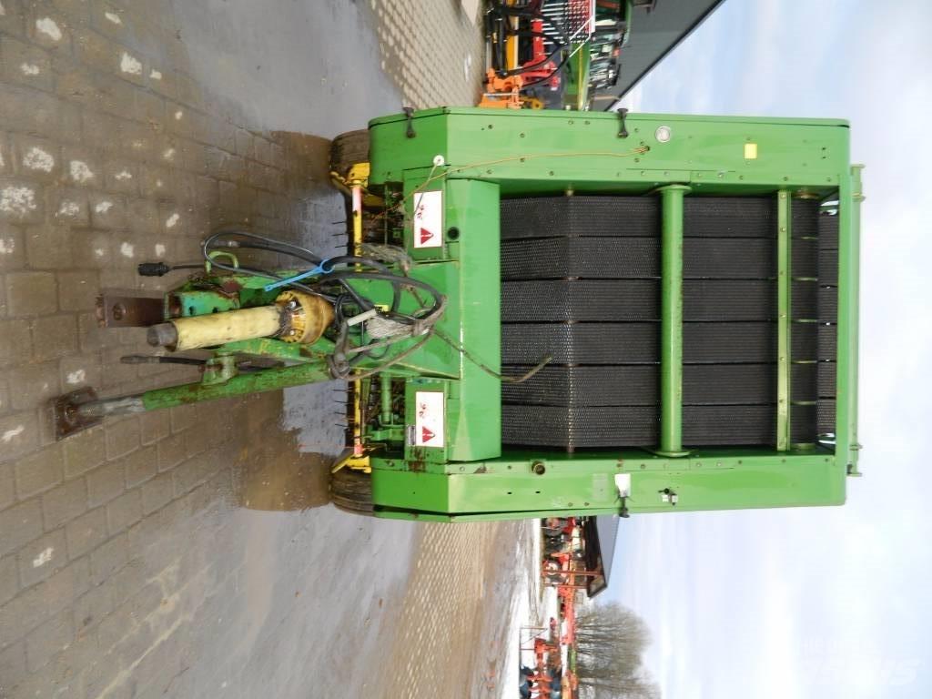 John Deere 550 Round balers
