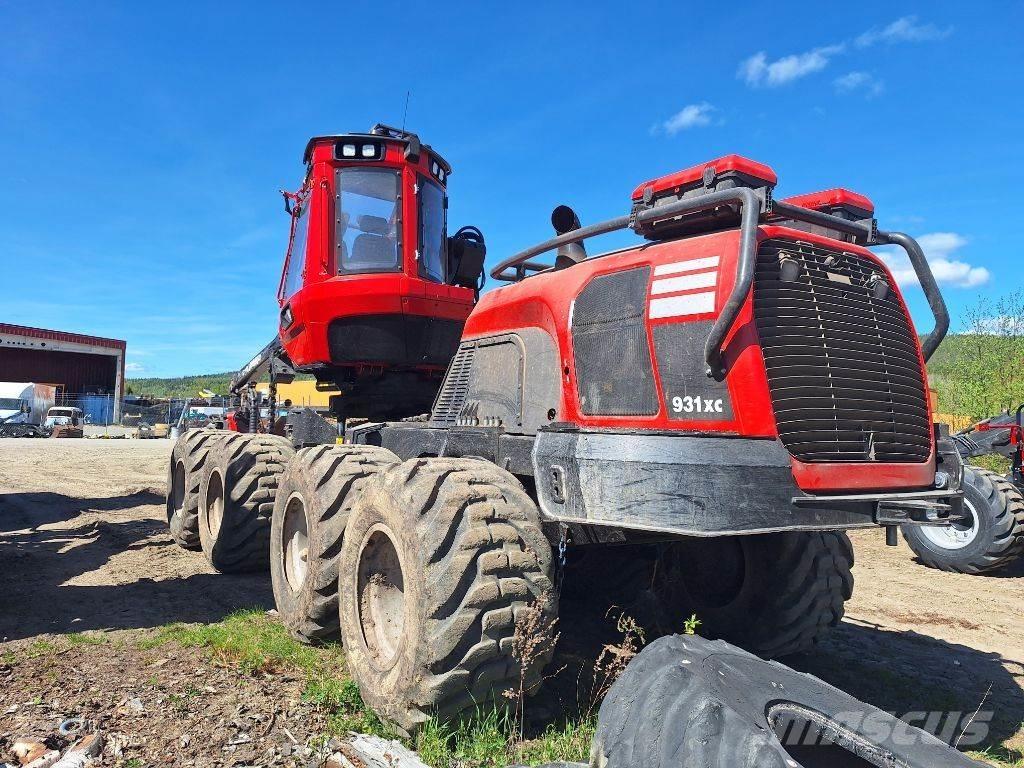 Komatsu 931XC Harvesters