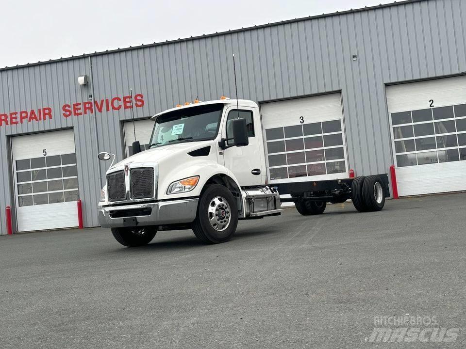 Kenworth T 380 Chassis Cab trucks