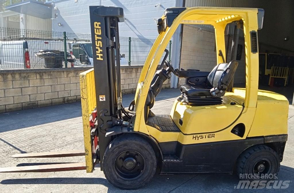 Hyster H 30 FT Diesel trucks