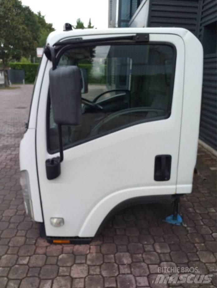 Isuzu M - L Cabins and interior