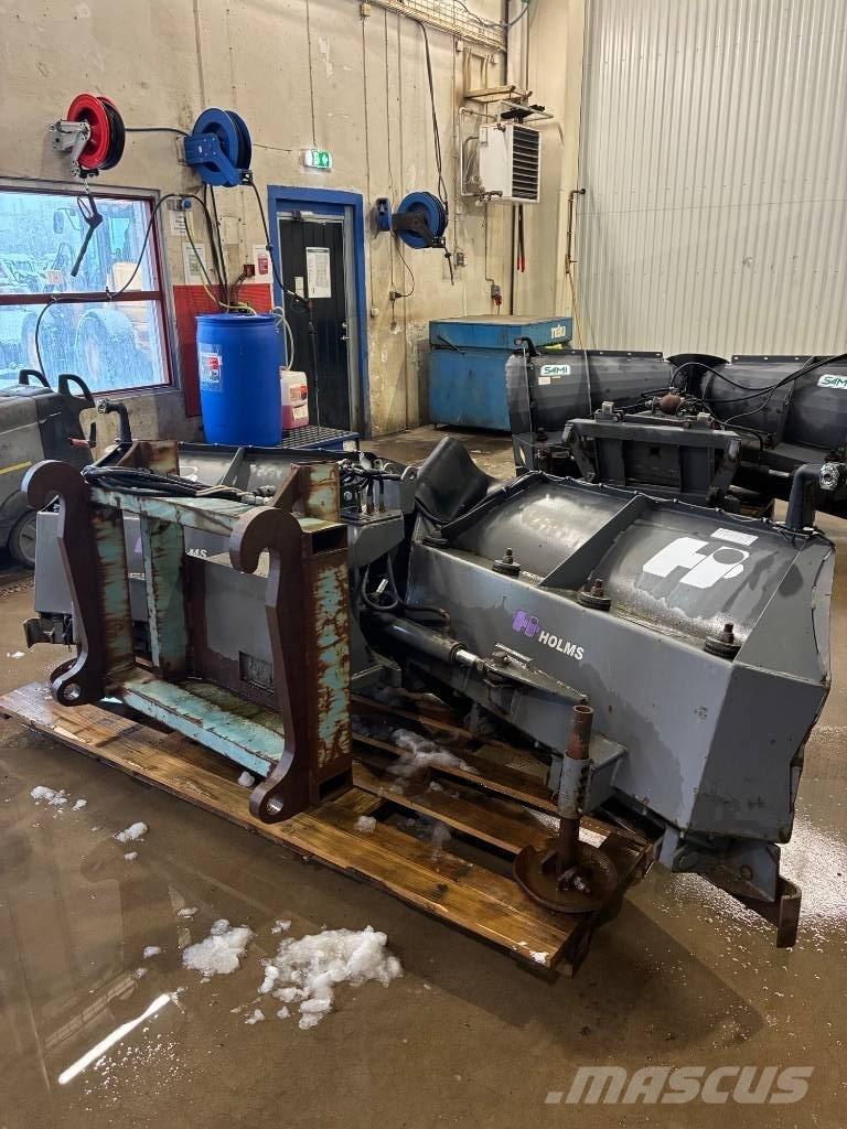 Holms KHV 320 Snow groomers