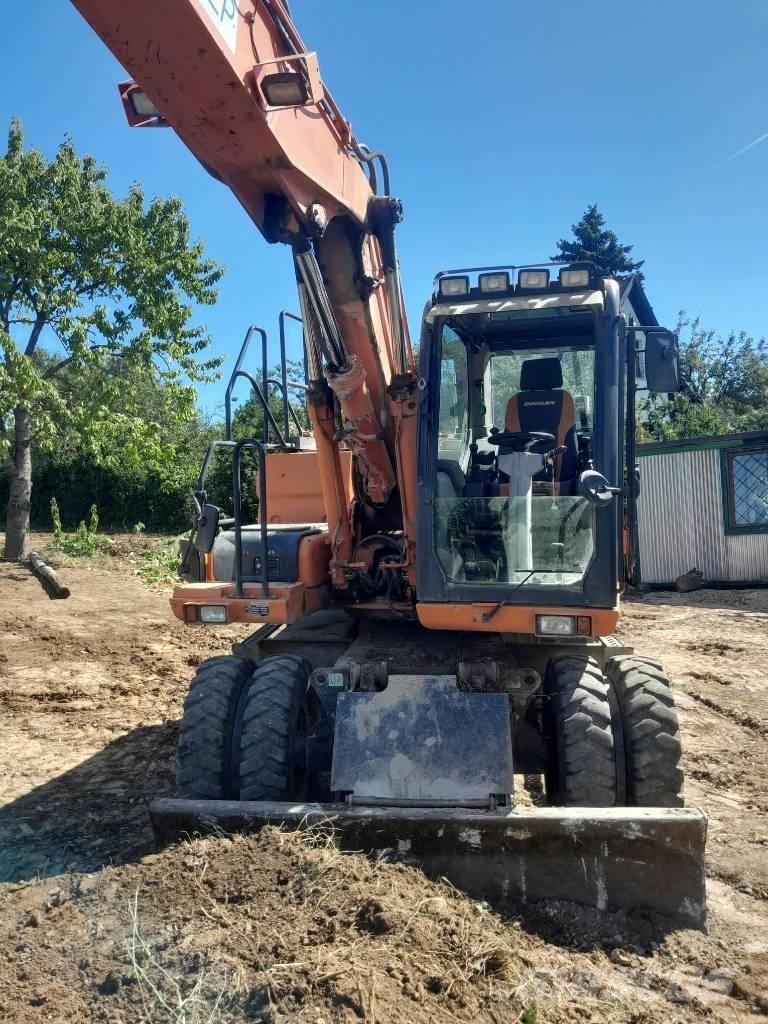 Doosan DX 160 W-3 Wheeled excavators