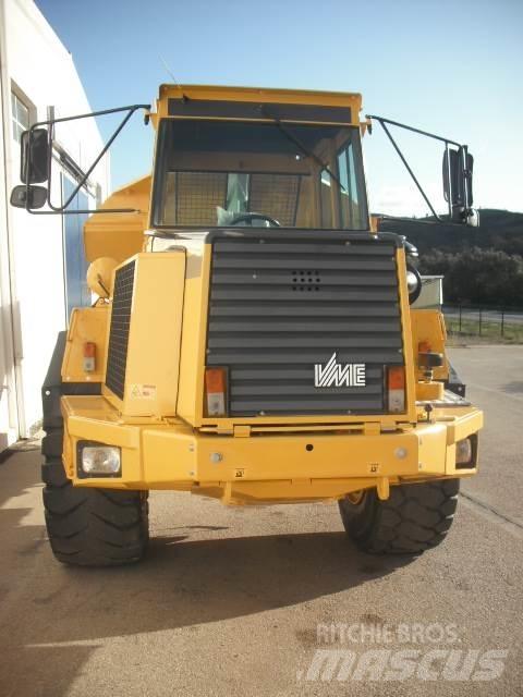 Volvo A 25 C   4x4 Articulated Haulers