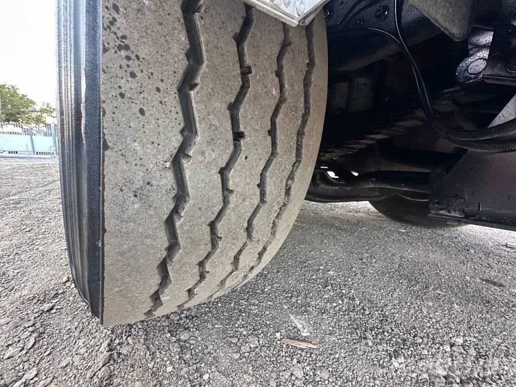 Mack MRU 613 Commercial vehicle