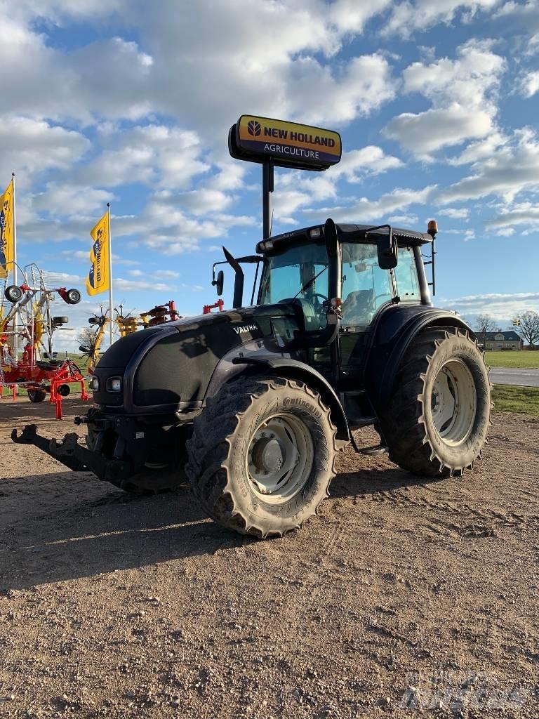 Valtra T 160 Tractors