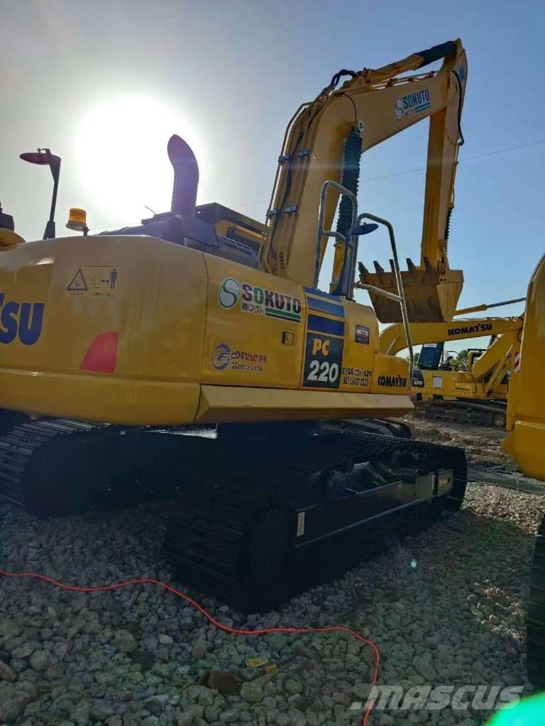 Komatsu PC 220-8 Crawler excavators