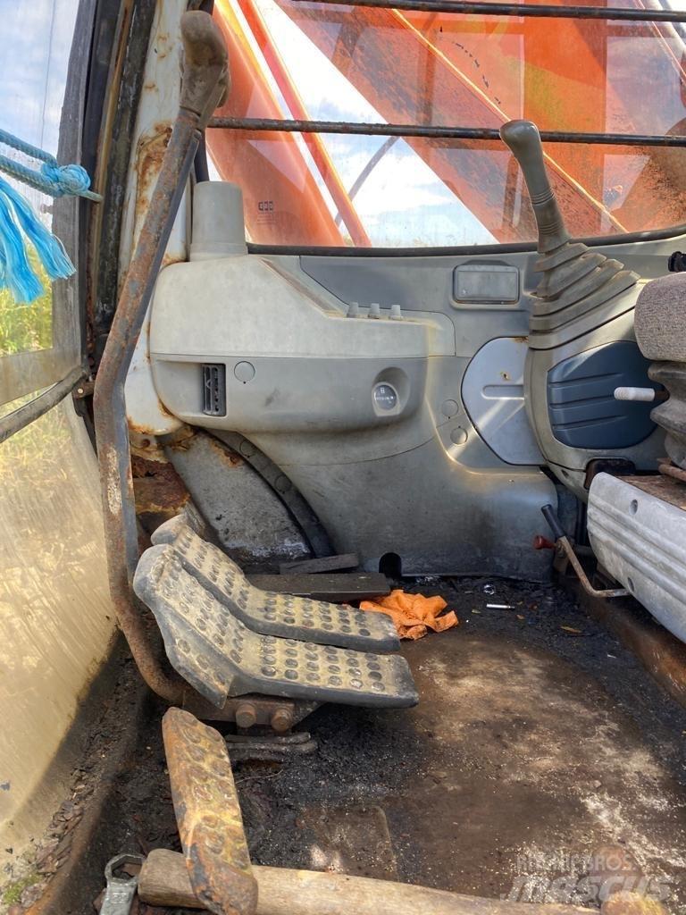 Hitachi EX 200-5 Crawler excavators