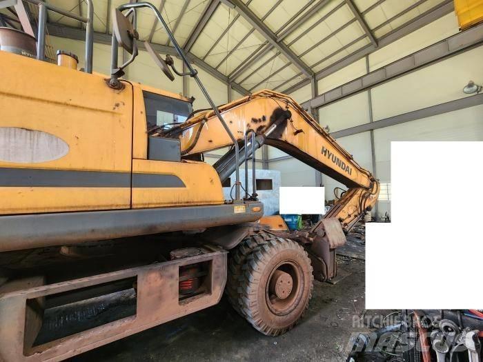 Hyundai HW210 Wheeled excavators
