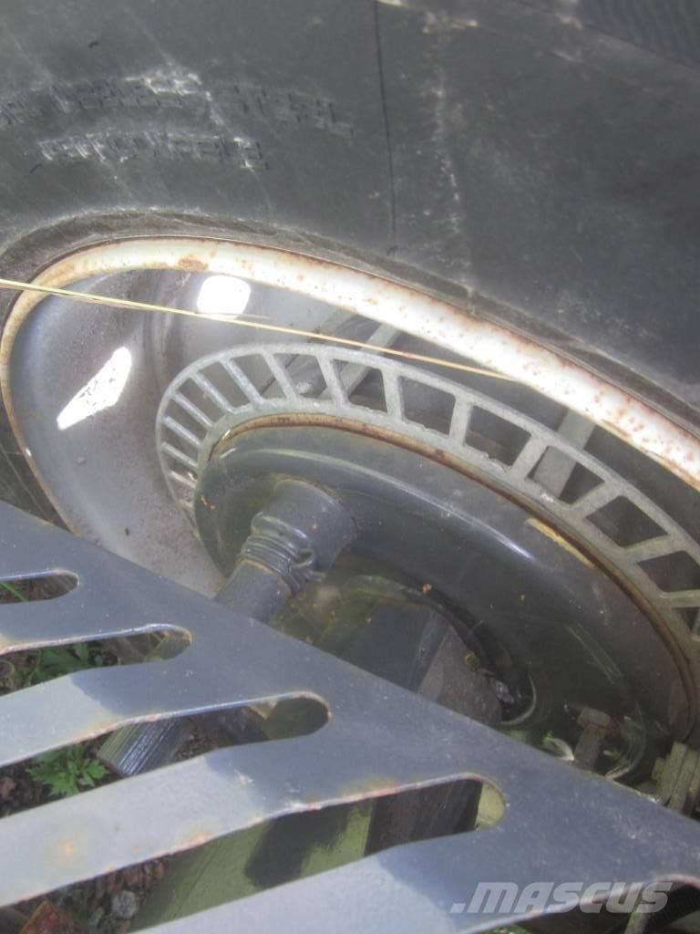 Vama TH 5500 L Sand and salt spreaders