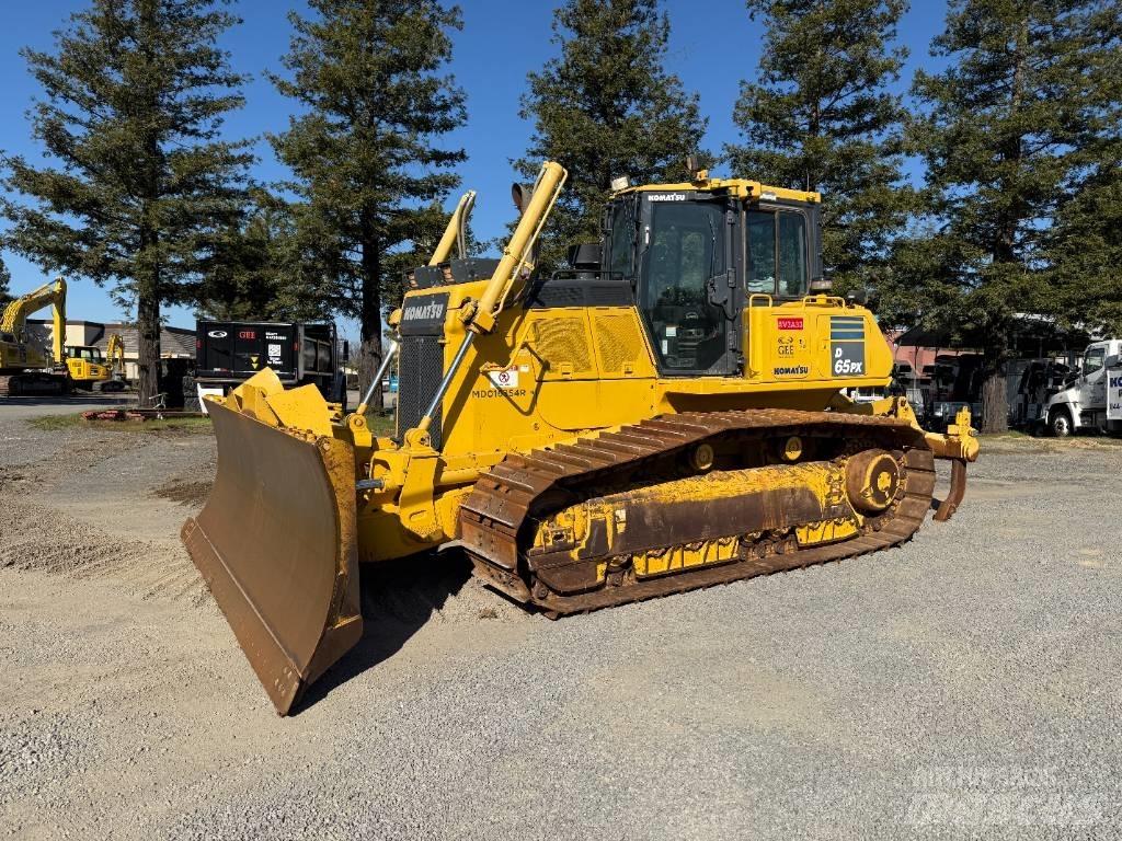 Komatsu D65PX-18 Crawler dozers