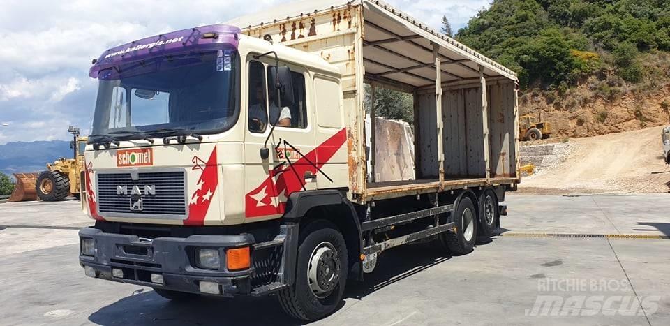MAN 26.422 Curtain sider trucks