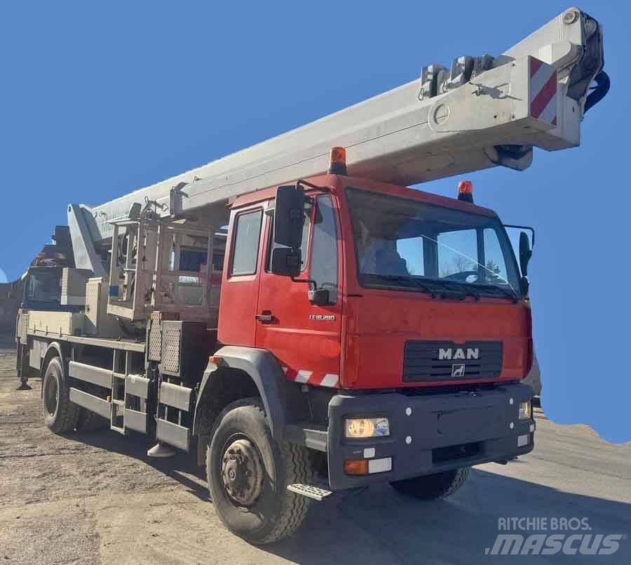 MAN LE18.280 Truck mounted platforms
