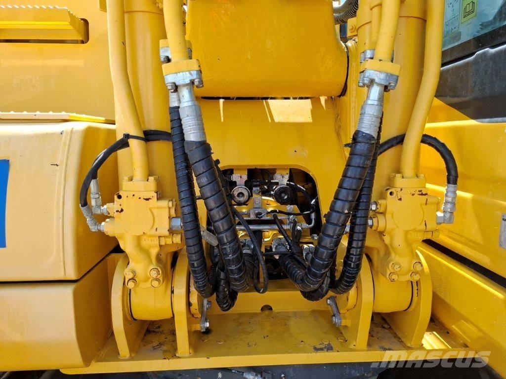 Komatsu PC240LC-10 Crawler excavators