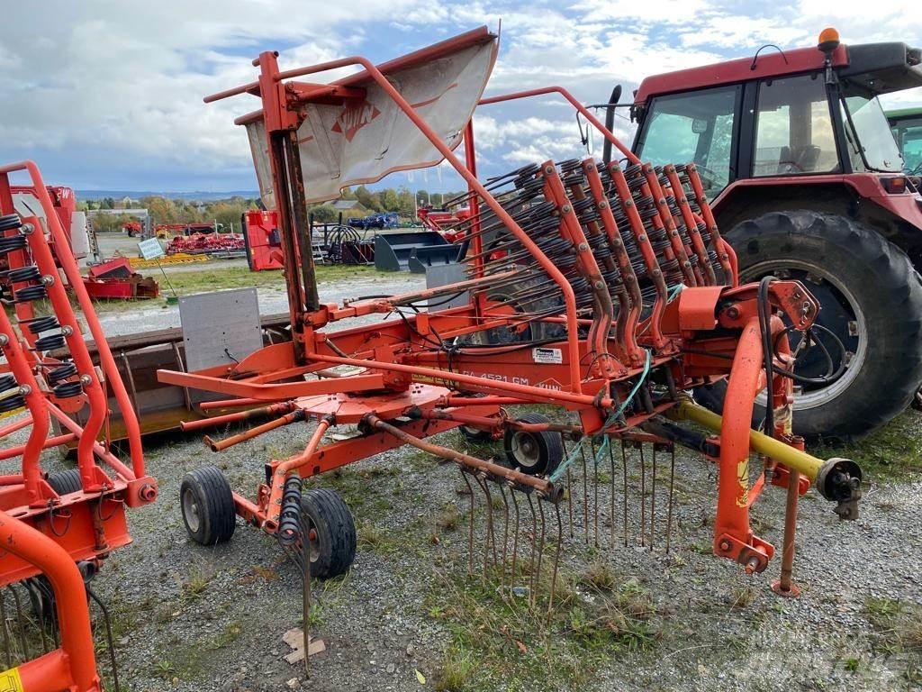 Kuhn GA 4521 GM Windrowers