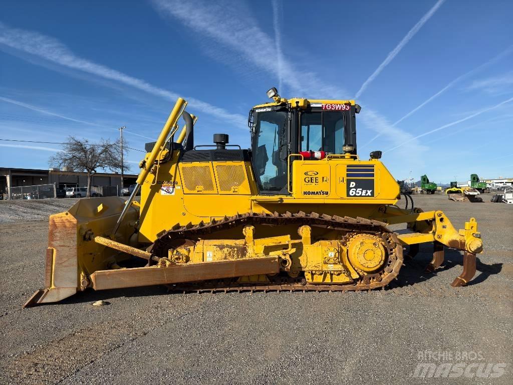 Komatsu D65EX-18 Crawler dozers