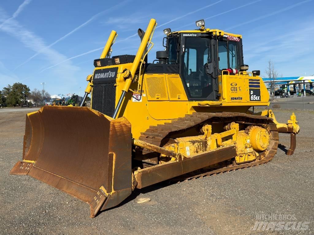 Komatsu D65EX-18 Crawler dozers
