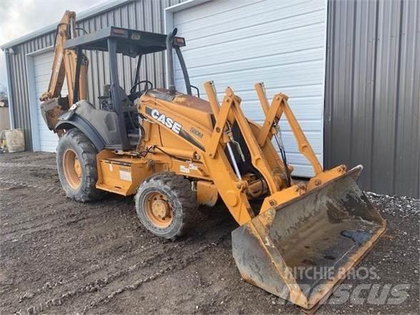 CASE 580M III Backhoe