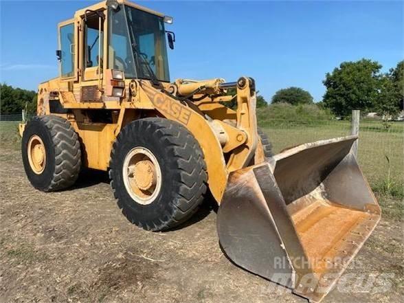 CASE 621B Wheel loaders