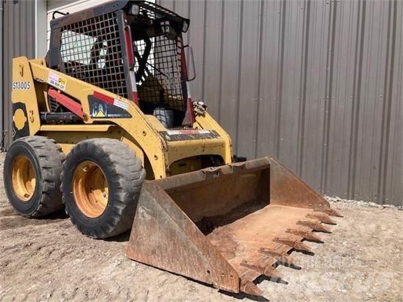 CAT 228 Skid steer loaders