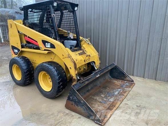 CAT 236B2 Skid steer loaders