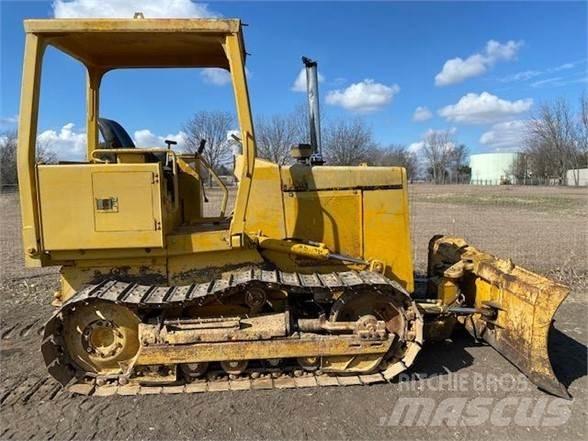 John Deere 450 Crawler dozers