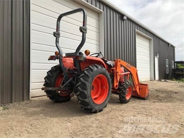 Kubota L3200 Tractors