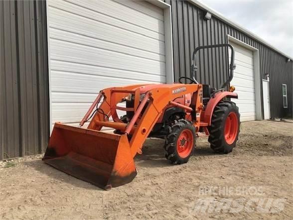 Kubota L3200 Tractors