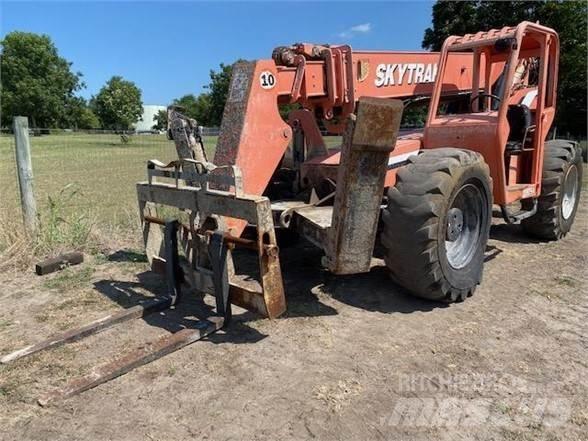 SkyTrak 10054 Telescopic handlers