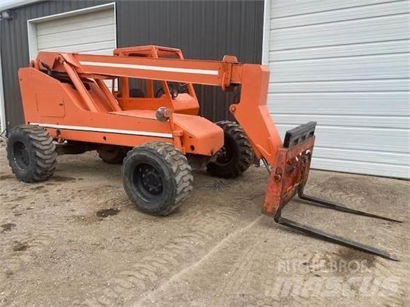 SkyTrak 5028 Telescopic handlers