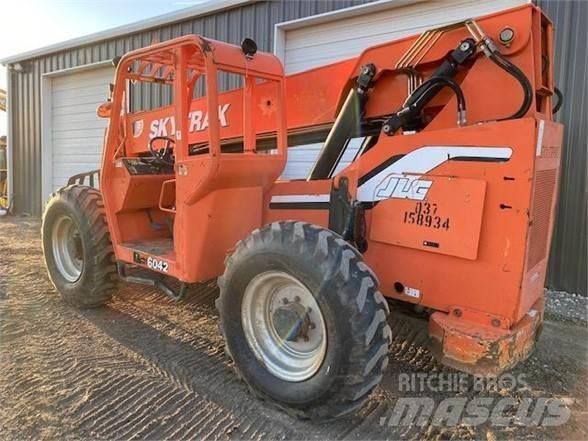 SkyTrak 6042 Telescopic handlers