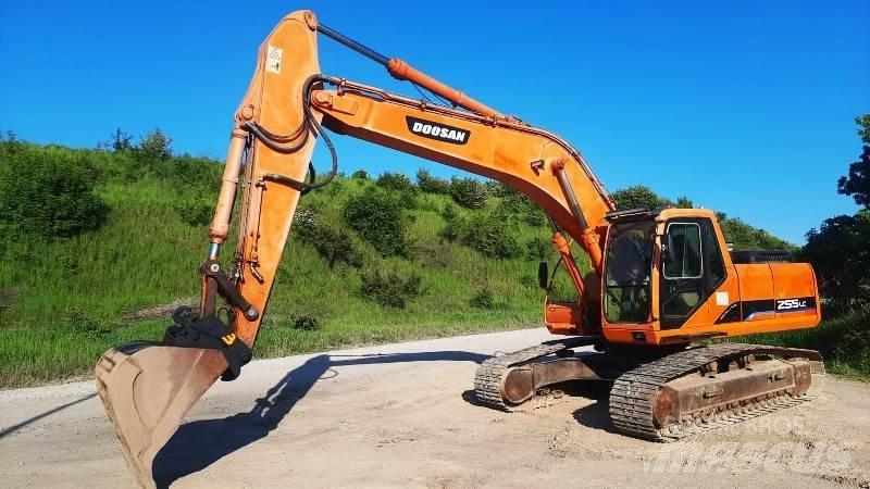 Daewoo S255 LC Crawler excavators