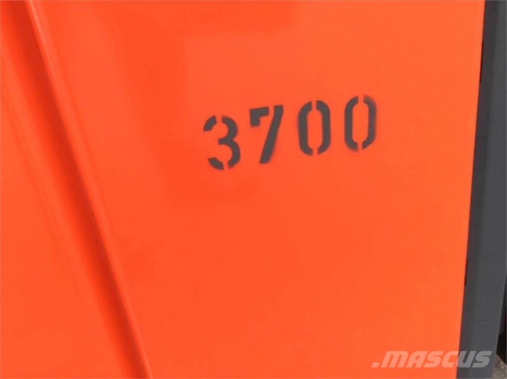 Linde L14 Pedestrian stacker