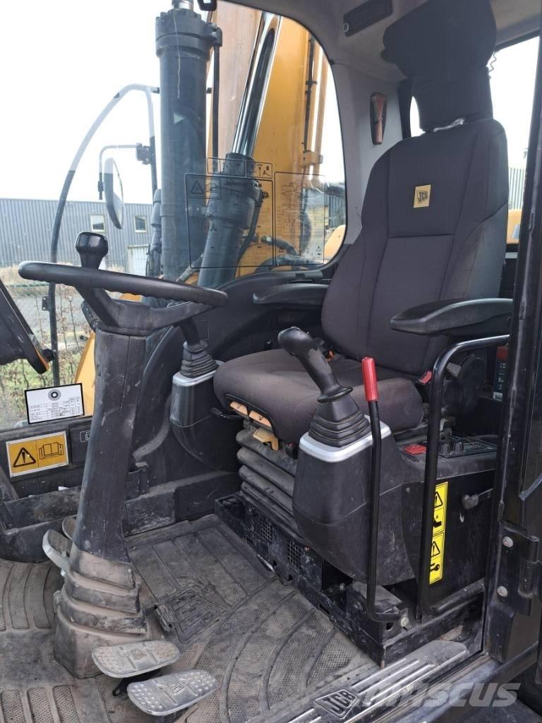 JCB JS 145 W Wheeled excavators