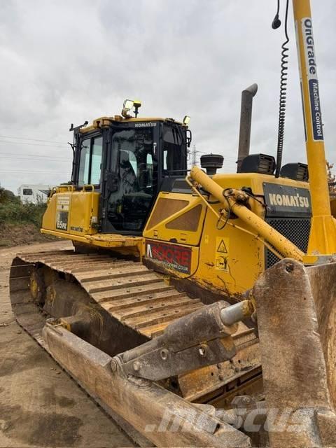 Komatsu D 65 PX-17 Crawler dozers