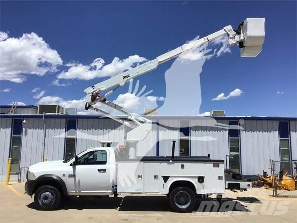 Altec AT37G Truck mounted platforms