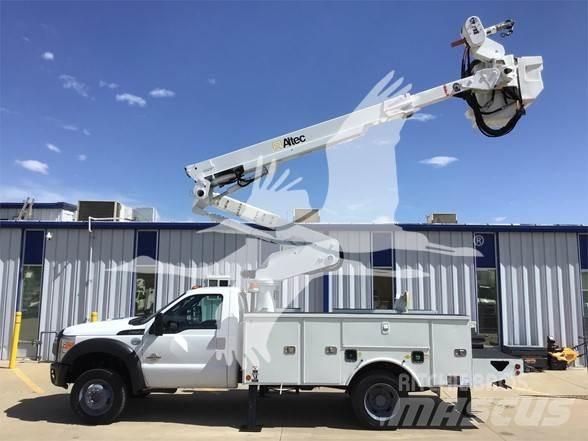 Altec AT40M Truck mounted platforms