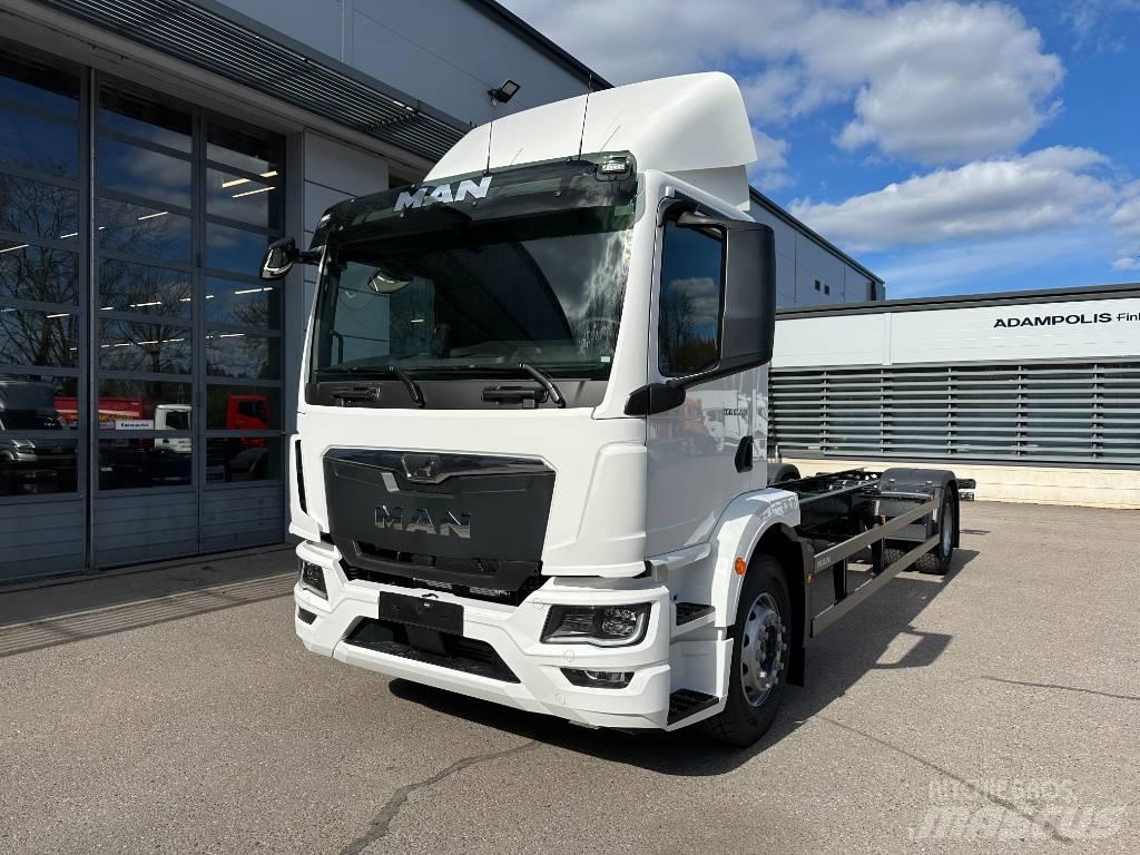MAN TGM 18.290 Chassis Cab trucks