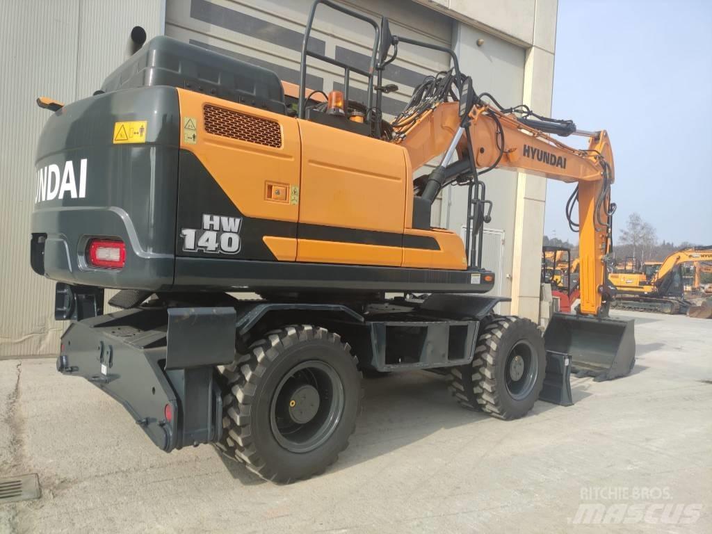 Hyundai HW140 Wheeled excavators