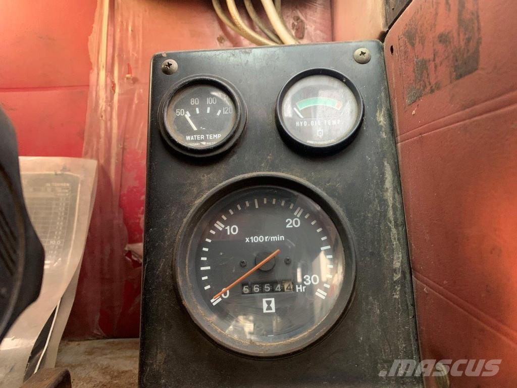 Sumitomo SC500 Track mounted cranes