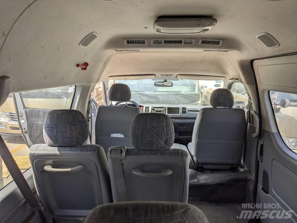 Toyota Hiace Intercity bus