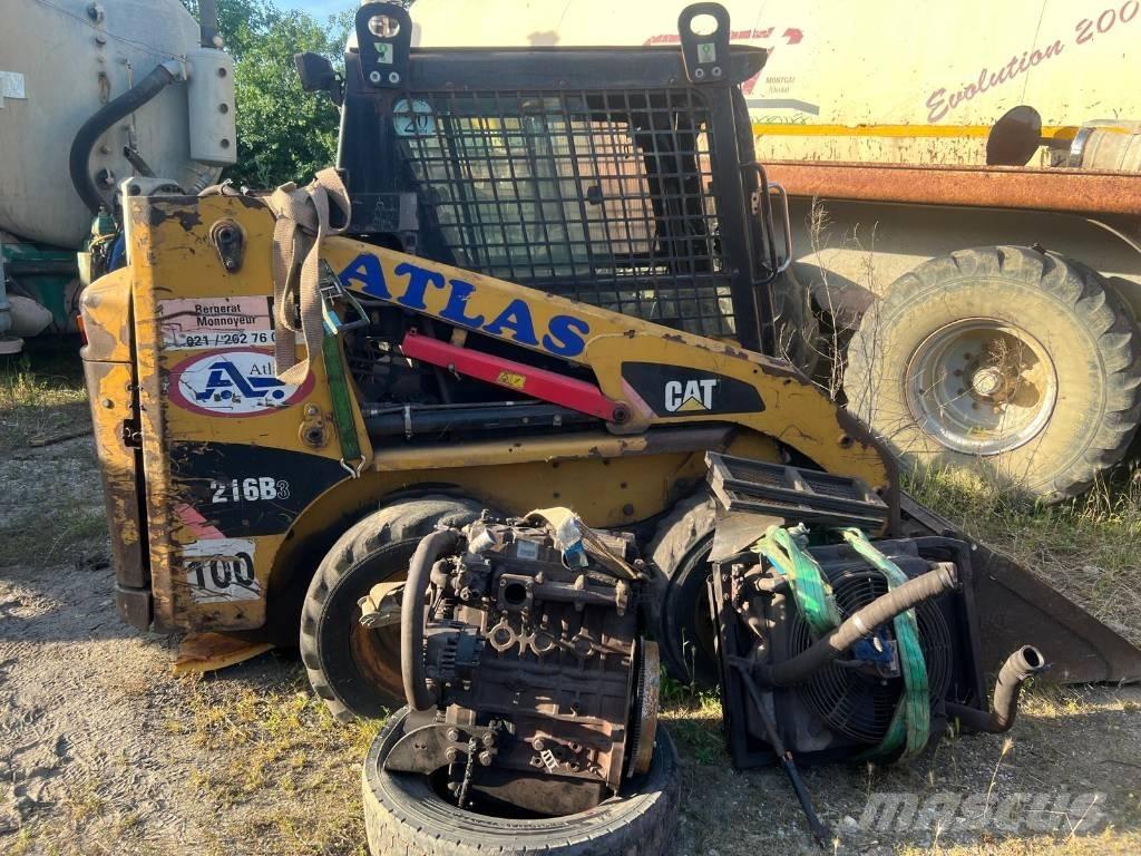CAT 216 B 3 Axles