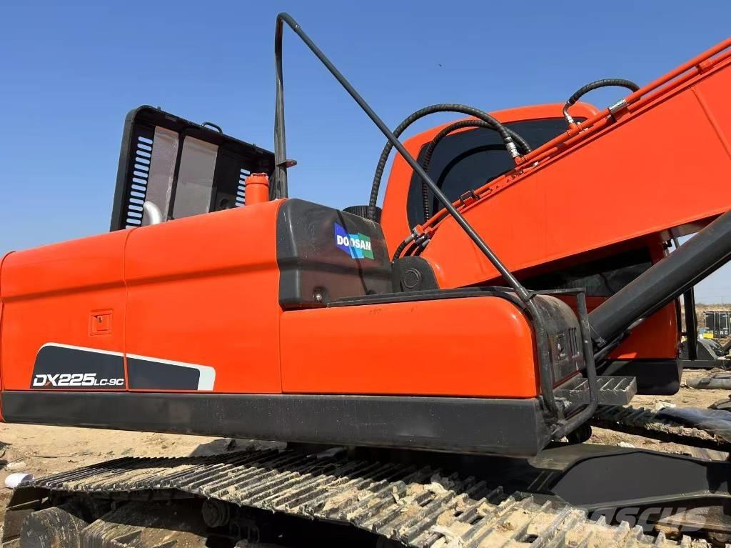 Doosan DX225LC-9C Crawler excavators