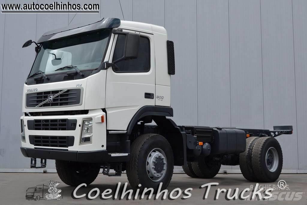 Volvo Fm 300  4x4 Chassis Cab trucks