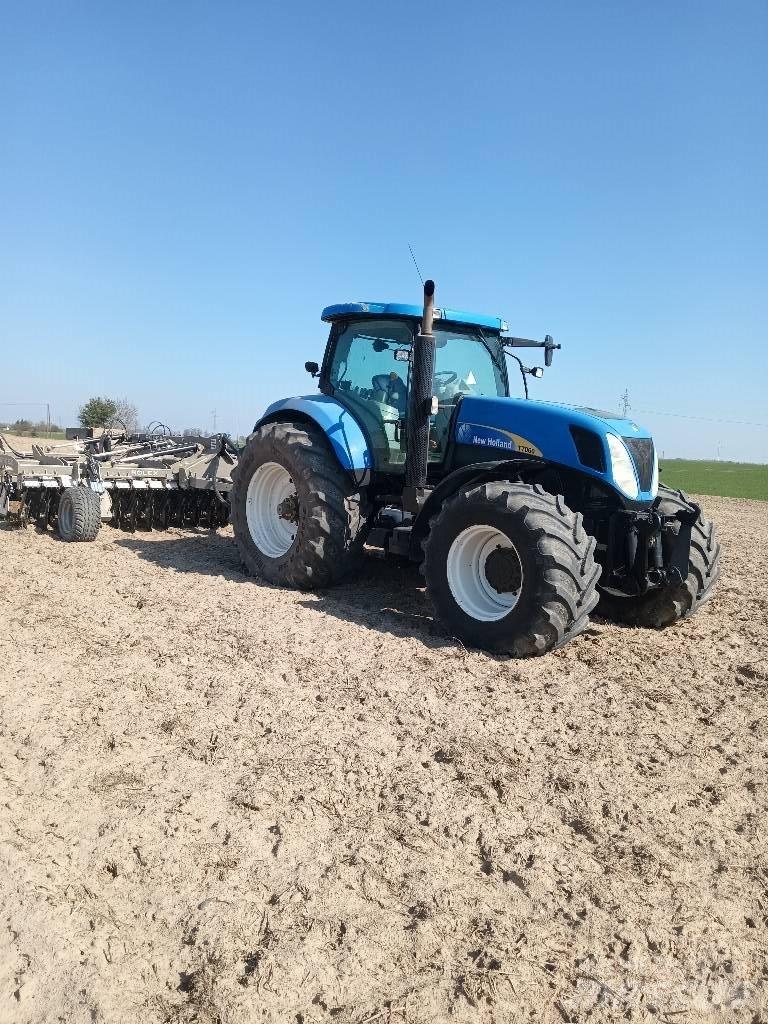 New Holland T 7060 Tractors